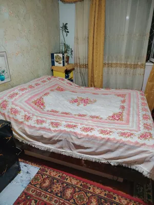 Двухспальная кровать, отдельный 1