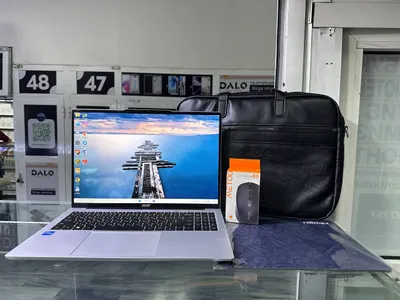 Бывший в употреблении Acer Lite 1