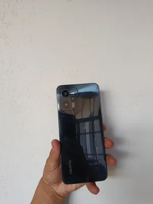 Realme C35 1