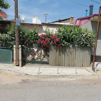 Shahar markazida uy sotiladi 1