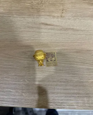 Kinder One Piece Luffy Gold 1