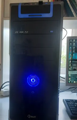 Ishlaydigan kompyuter — monitor, sistemali blok va stabilizator. 1