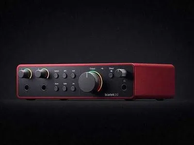 Focusrite Scarlett 2i2 Studio 4th Gen аудиоинтерфейс 4-го поколения. 1
