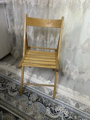 Стул складной из ореха .Куплена заграницей..Икеа Швеция.1 штук. 1