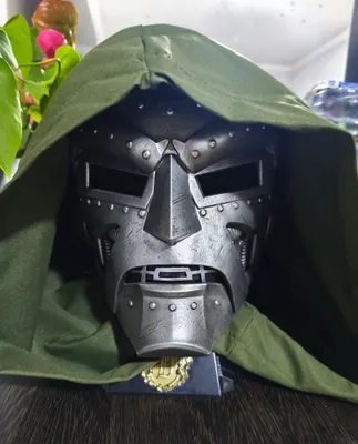 Doctor Doom dubulg‘asi. Doctor Doom helmet 1