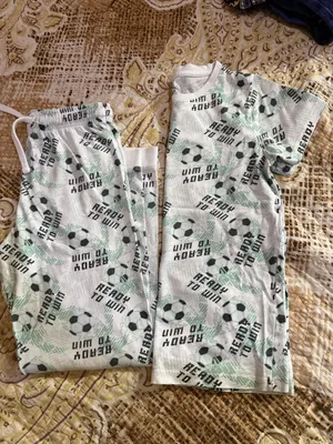 O‘g‘il bolalar pijamasi sotiladi. 1