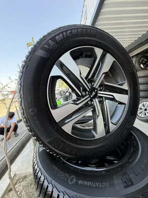 Оригинальные диски и шины Kia Sorento, состояние как новые 1