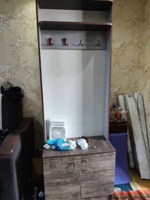 В прихожую шкаф продаётся