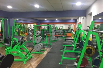 Trenajyorlar va sport anjomlari sotiladi — Thor Gym zali 1
