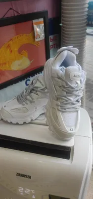 Balenciaga Track krossovkalari 1