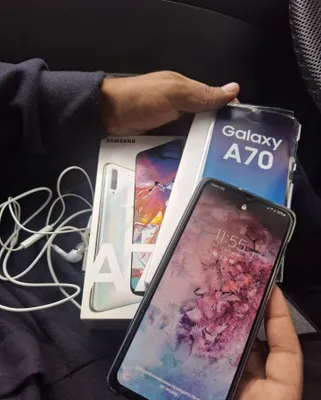 Galaxy A70 6/128GB, идеальное состояние, не вскрывался 1