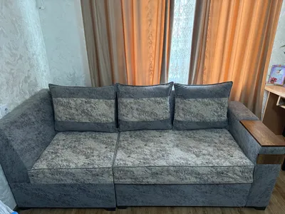 Yaxshi burchakli transformyer divan sotiladi. 1