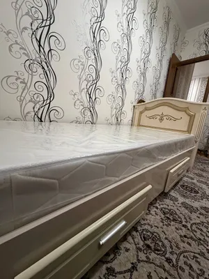 kravat  sotiladi srochna 1