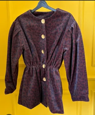 to'q qizil rangli  ayollar uchun jaket 1