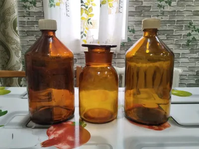 лабораторный штанглас и бутылки 1