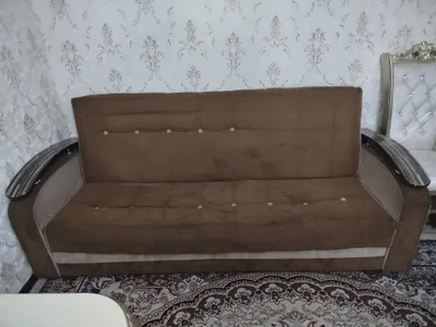 Yaxshi holatdagi divan sotiladi 1