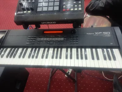 Roland xp 50 sintezator 1
