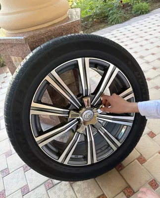 Lexus 570 diska balon 2700$ tushgan 2000$ pasiga bervoraman 1