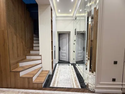 Ta’mirlangan, mebel va terrasa bilan jihozlangan yangi binodagi 3 xonali kvartira 1