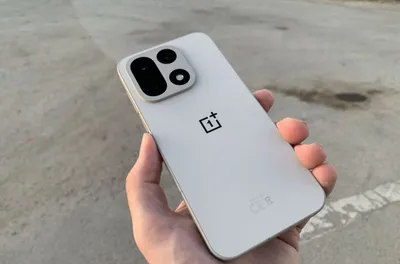 Продаю смартфон OnePlus 15, версия Индия, 16/512 ГБ, цвет Sandstorm. 1