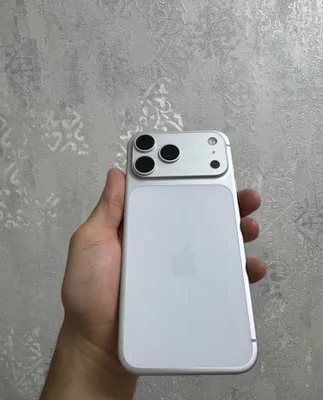 iPhone 17 Pro Max серебристый 1
