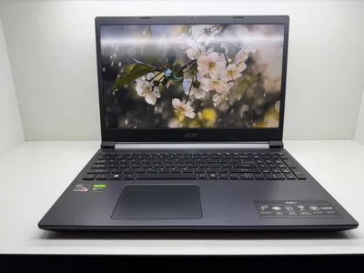 Acer Aspire 7 ноутбук 1