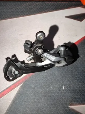 Переключатель Shimano Altus rd m-2000  9 скоростей 1