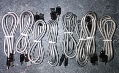 Telefon USB sotiladi dona 20.000 som