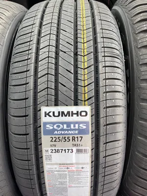 Kumho Advance TA51 225/55R17