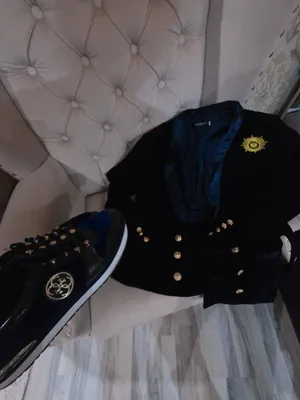 Комбо: оригинальные кроссовки Guess и жакет Balmain