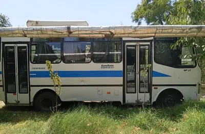 isuzu avtobua sotilad 1