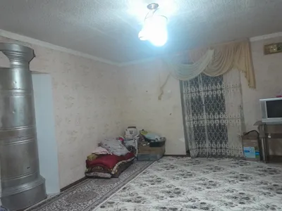 чирчик шахрида ховли уй сотилади 4 хонали 1