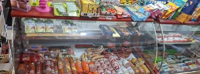 Продаётся витринный холодильник 1