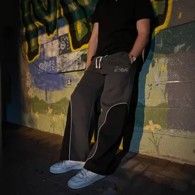Night Outline Pants 1
