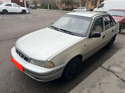 Nexia avtomobili sotiladi 1