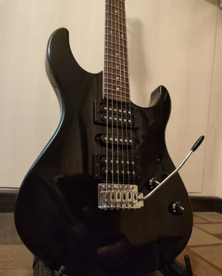 Yamaha ERG121C Black elektr gitarasi 1