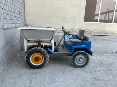 Traktor sotiladi 1
