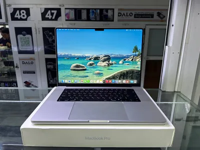 MacBook Pro (2021) 1
