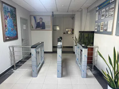 Турникет Стеклянный Hikvision 1