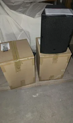 Продаются колонки TURBOSOUND TCX-8. 1