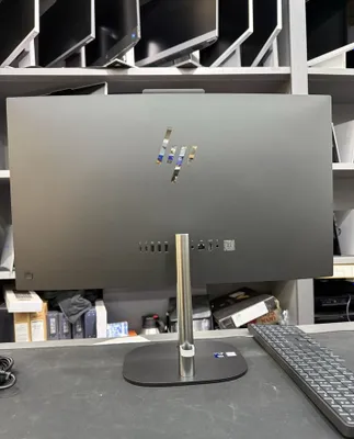 Monoblok OmniStudio X 27" QHD All-in-One 1