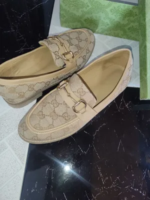 Gucci brendidan ayollar oyoq kiyimi razmeri 40 1