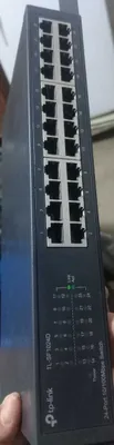 Коммутатор TP-Link на 24 порта 1