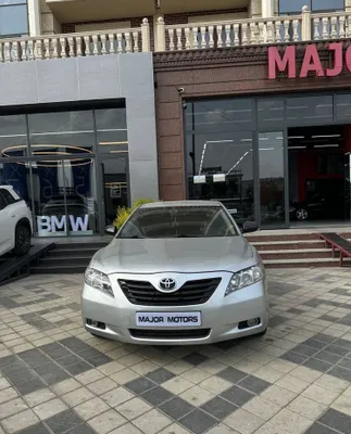 Toyota camry. 1