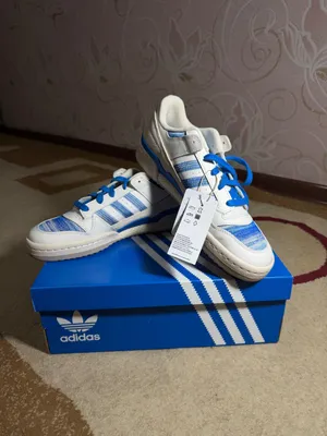 Erkaklar uchun Adidas Forum Low CL krossovkalari 1