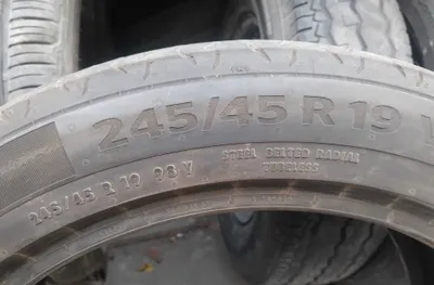 Продаётся одна шина R19, состояние хорошее, без дефектов 1