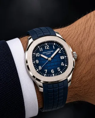 Patek Philippe Aquanaut — синие часы 1