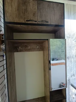 Продаётся шкаф для прихожей. 1