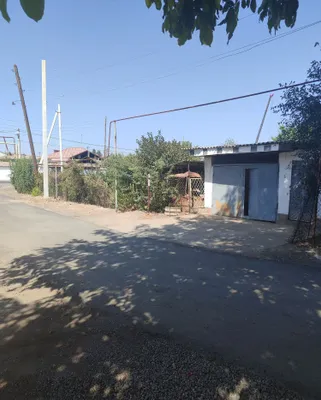 Yuqori Chirchiq tumanida, Yangibozorda uy va yer uchastkasi 1