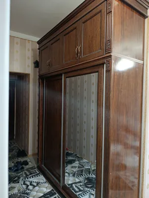 Шкаф